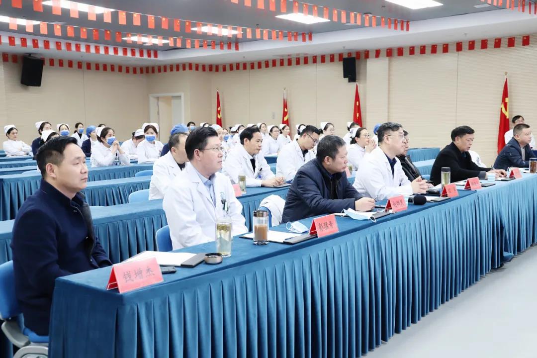 宿遷市鐘吾醫(yī)院舉行2021年度護(hù)士長競聘演講會(圖3) 宿遷市鐘吾醫(yī)院舉行2021年度護(hù)士長競聘演講會(圖3)